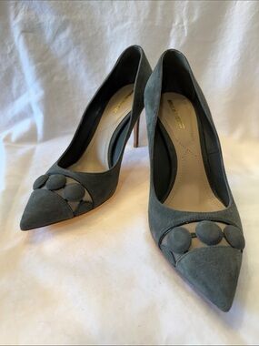 RARE Nicholas Kirkwood Slate Gray Suede Pointed Toe Pumps with Button Accents